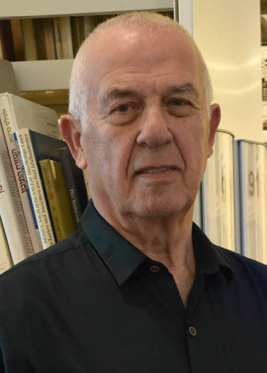 צילום פנים של פרופסור אליעזר שלו