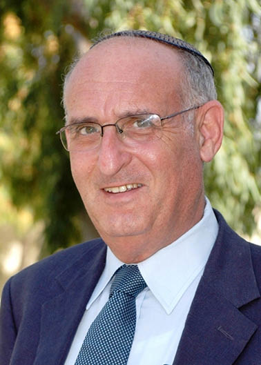 צילום פנים של פרופסור אהרון קלרמן